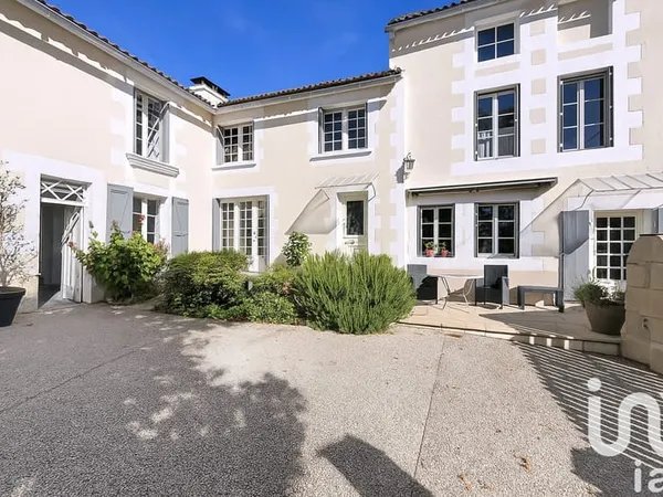 Maison 7 pièces 214 m²