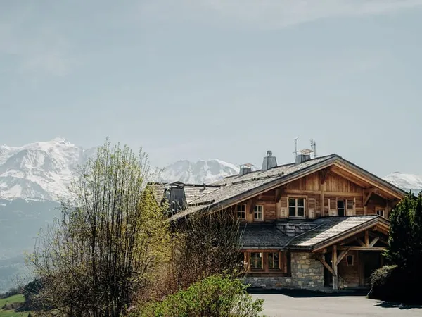 Chalet Hôtel 10 chambres, à usage professionnel ou particulier