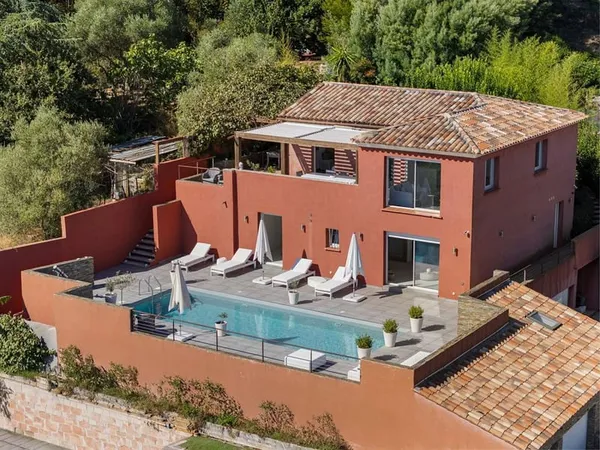 Maison 2 pièces 170 m²