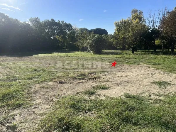 Terrain 790 m²