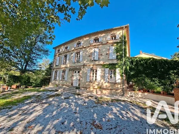 Maison 15 pièces 450 m²