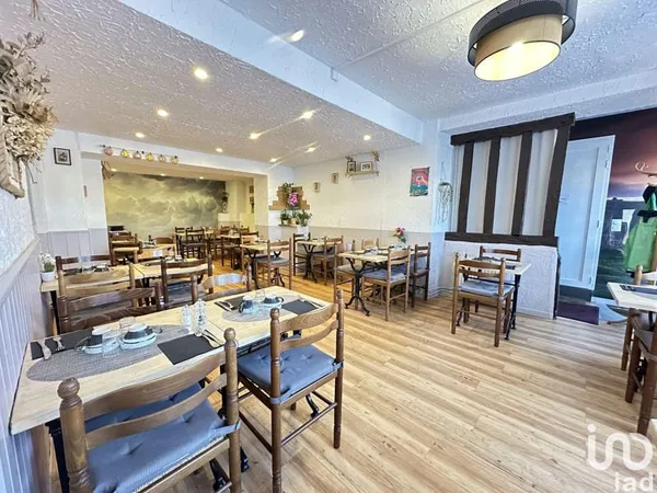 Immeuble commercial 120 m²
