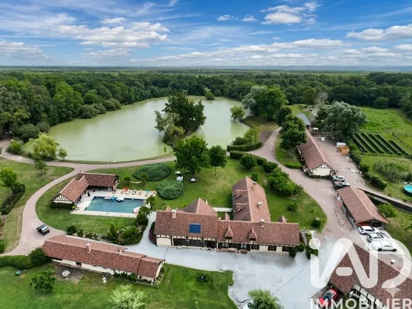 Maison 24 pièces 870 m²