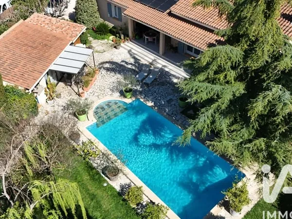 Maison 5 pièces 210 m²