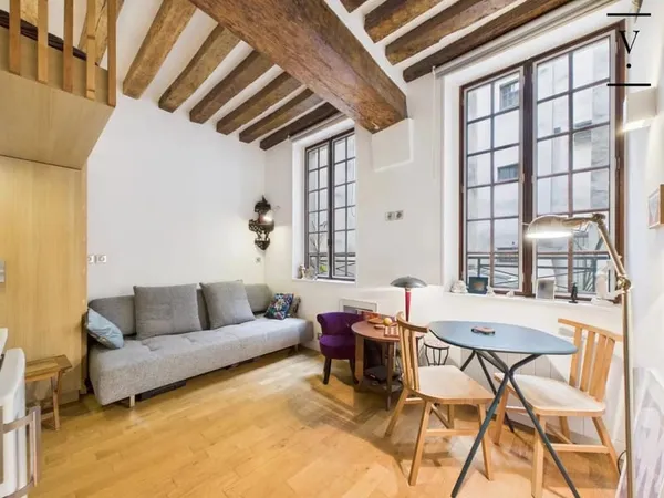 4° - SAINT-PAUL - STUDIO EN TRES BON ETAT