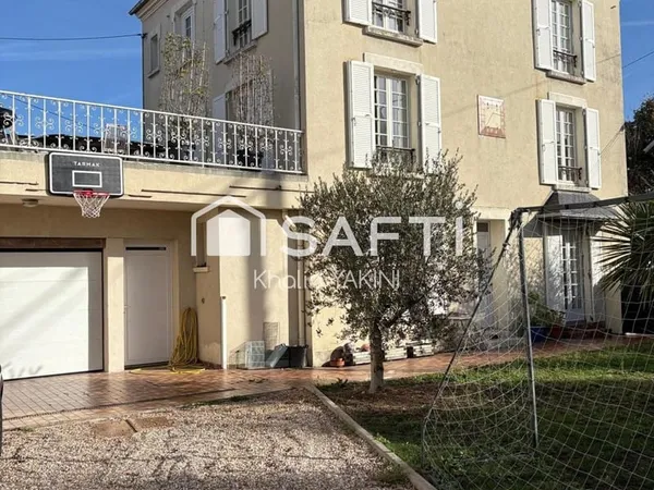 Maison 7 pièces 180 m²
