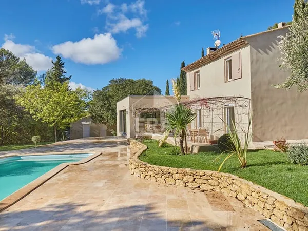 Maison 4 pièces 180 m² 