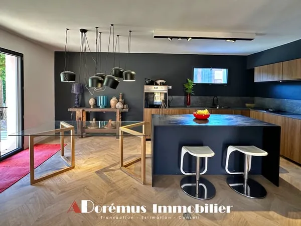 MAISON INDIVIDUELLE DE P-PIED ENT. RÉNOVÉE EN 2025 - TERRAIN PISCINABLE