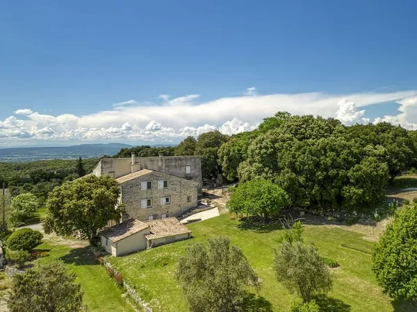 Maison 10 pièces 700 m² 