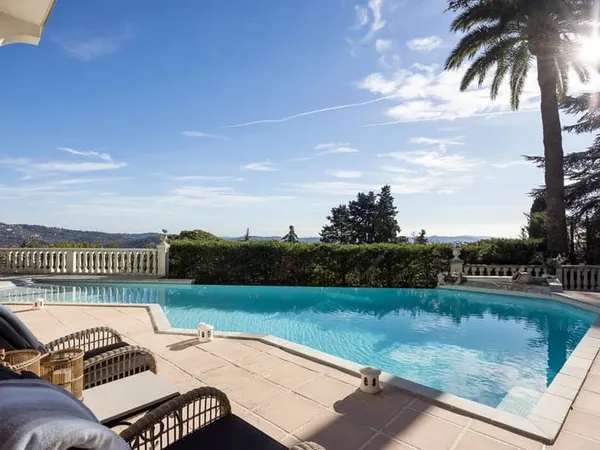 Maison 6 pièces 237 m² 