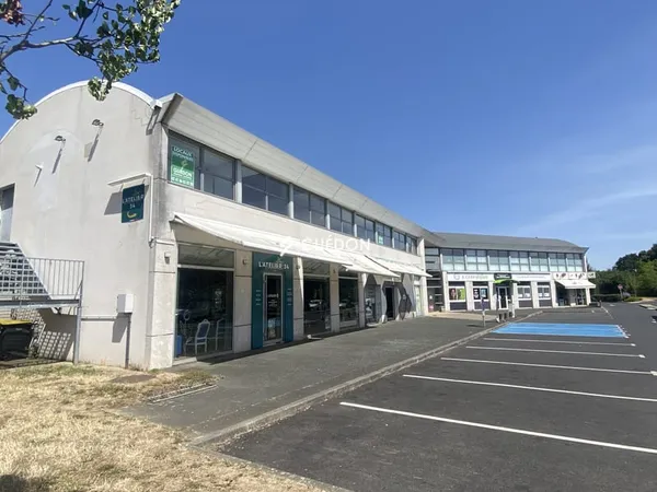 A LOUER - BUREAUX - ANGERS-ST SERGE M2 - Zone Commerciale Saint Barthélémy d'Anjou 