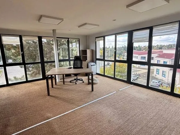 FEUCHEROLLES (78) A LOUER BUREAUX DE 31 M² 
