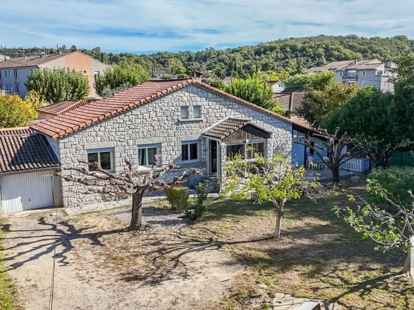 Maison 5 pièces 147 m²
