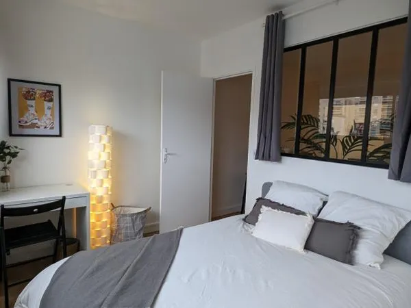 Appartement Location Courbevoie 4p 22m² 890€