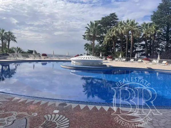 A VENDE Cannes Appartement 157 m², au total 210 m² terrasse vue mer panoramique 