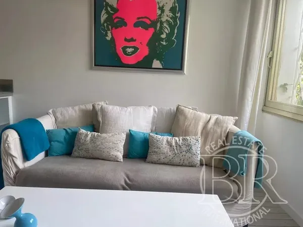 Cannes Californie a vendre appartement de 44 m² dans la résidence avec la piscine 