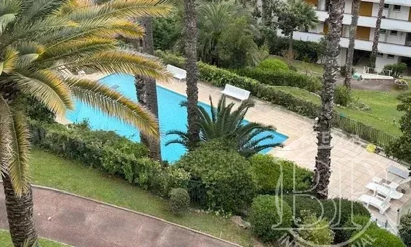 A Vendre appartement T3 Vallauris vue panoramique mer 