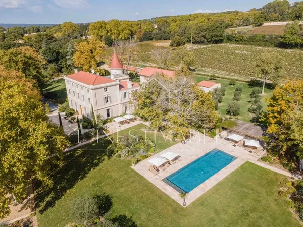 Domaine d'exception aux Pinchinats à Aix en Provence