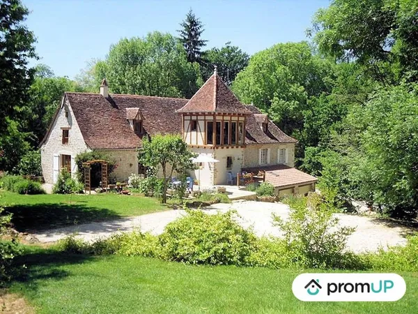 Maison 8 pièces 340 m²