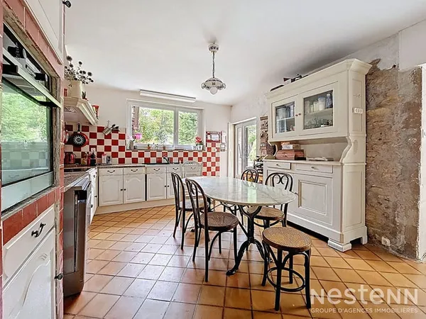 Maison villageoise 9 pièces 290 m² 