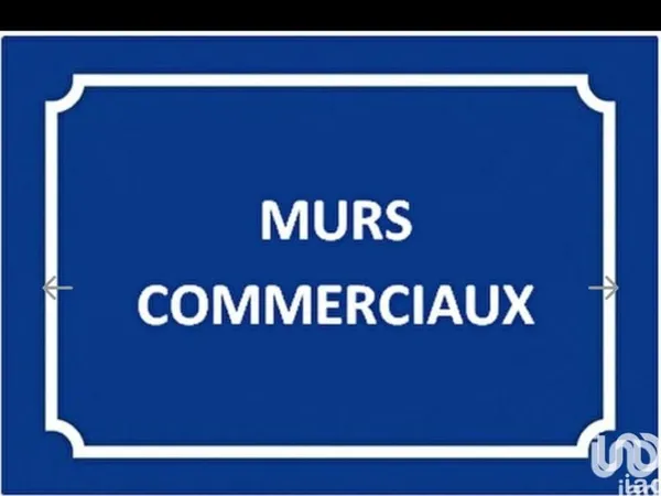 Immeuble commercial 100 m² 