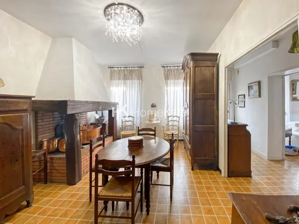 Maison 5 pièces 140 m² 