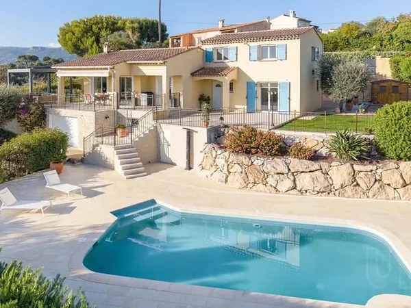 Villa 3 pièces 130 m² 
