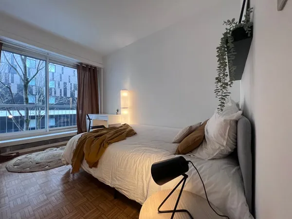 Appartement Location Courbevoie 5p 20m² 900€