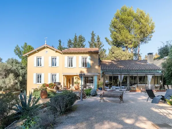 Maison 5 pièces 285 m² 