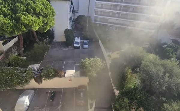 ANTIBES APPARTEMENT DERNIER ETAGE + CAVE ET PARKING 