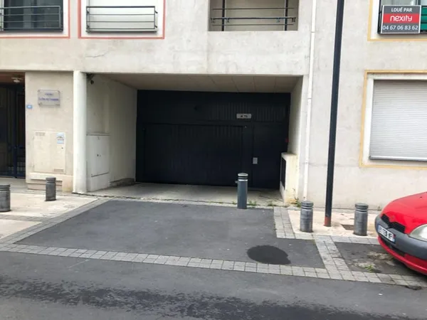 Place de parking sécurisée ? Quartier Port Marianne / Richter ? Montpellier 