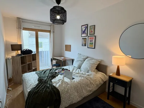 Appartement Location Montreuil 6p 23m² 910€
