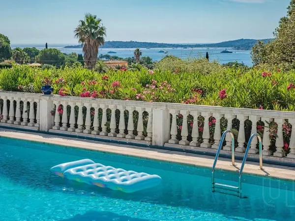 4 chambres - Villa - Var - À vendre - MZiSM124 