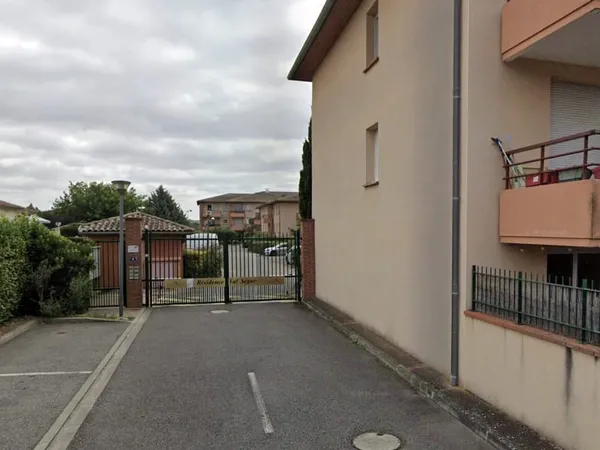 Appartement T3 avec deux places de parking sous-sol / FONBEAUZARD 