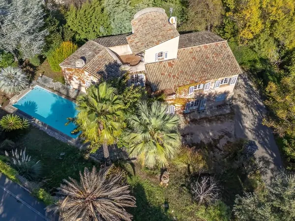 Maison 4 pièces 202 m² 