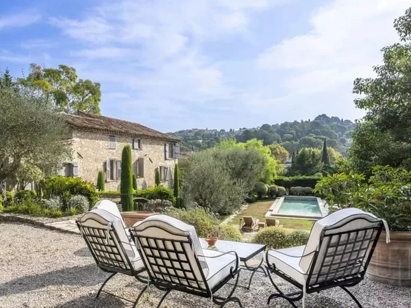 5 chambres - Villa - Alpes-Maritimes - À vendre - 11024 