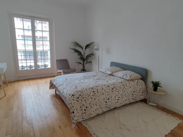 Appartement Location Paris 15e Arrondissement 4p 29m² 1100€