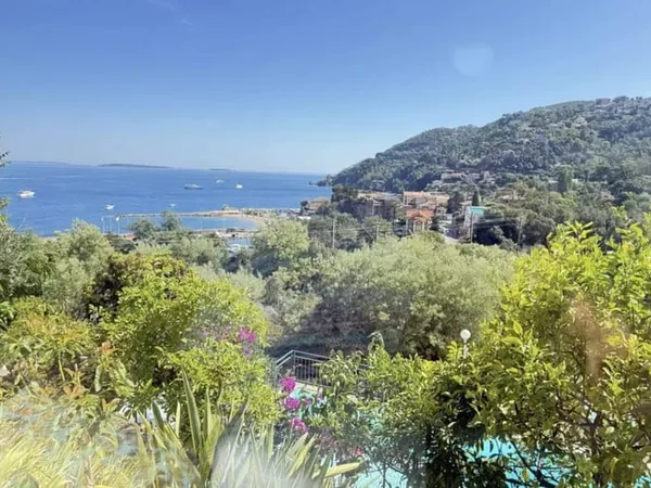Maison 6 pièces 163 m² 
