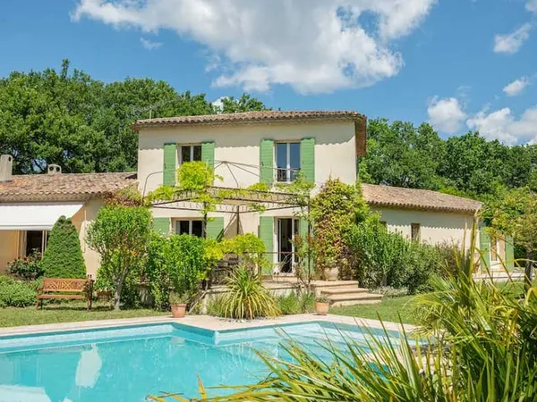 Maison 5 pièces 230 m² 