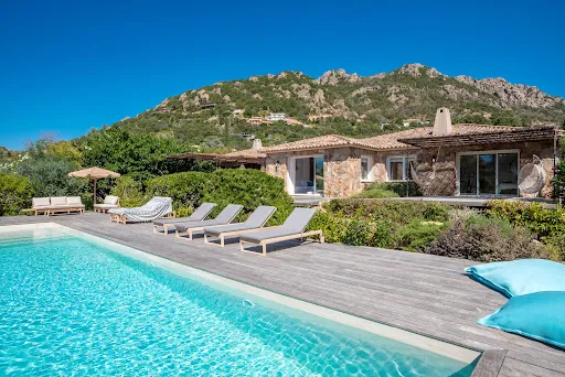 Maison 6 pièces 230 m² 