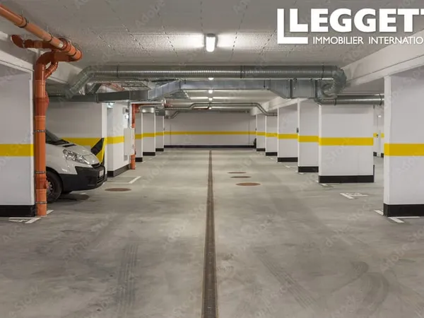 GARAGE a VERSONNEX a vendre 