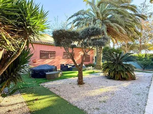 Appartement Duplex avec Jardin & Dépendance ? 93 m² utiles ? À 5 min de la Plage 