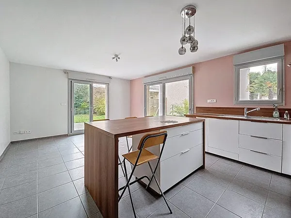 Appartement 4 pièces 77 m² 