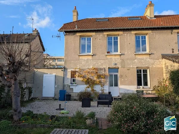 Maison Caen 7 pièce(s) 133 m2 