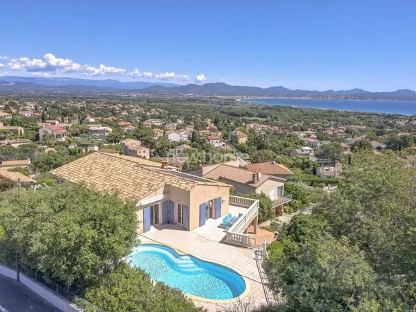 Maison 7 pièces 262 m² 