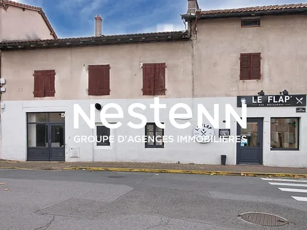 Local commercial 4 pièces 117 m² 