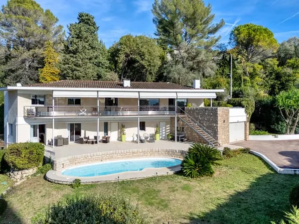 Maison 4 pièces 202 m² 