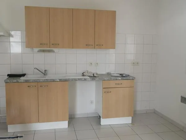 DOSSIERS AVEC GARANTS ETUDIES - APPARTEMENT T3 - PROCHE CENTRE FENOUILLET