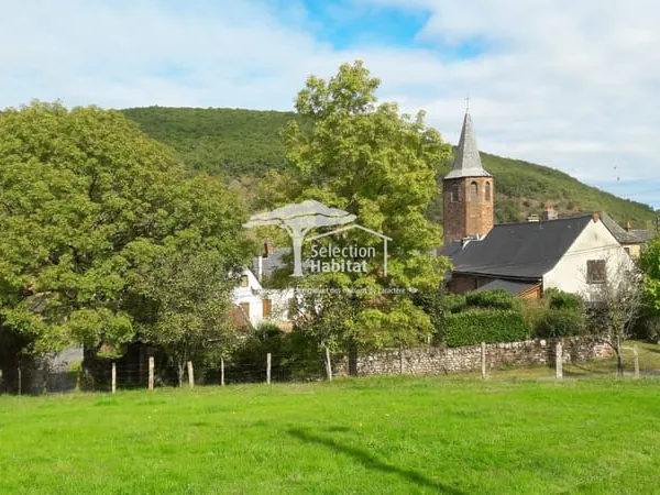 PROCHE DE L'AEROPORT, tERRAIN CONSTRUCTIBLE DE 1368M² 