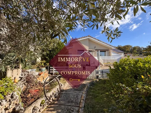 À vendre Maison individuelle rénovée de 82 m2, dépendances, terrain clos de 926 m2